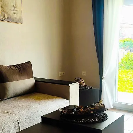 πολυτελές Holiday home Mesimerion